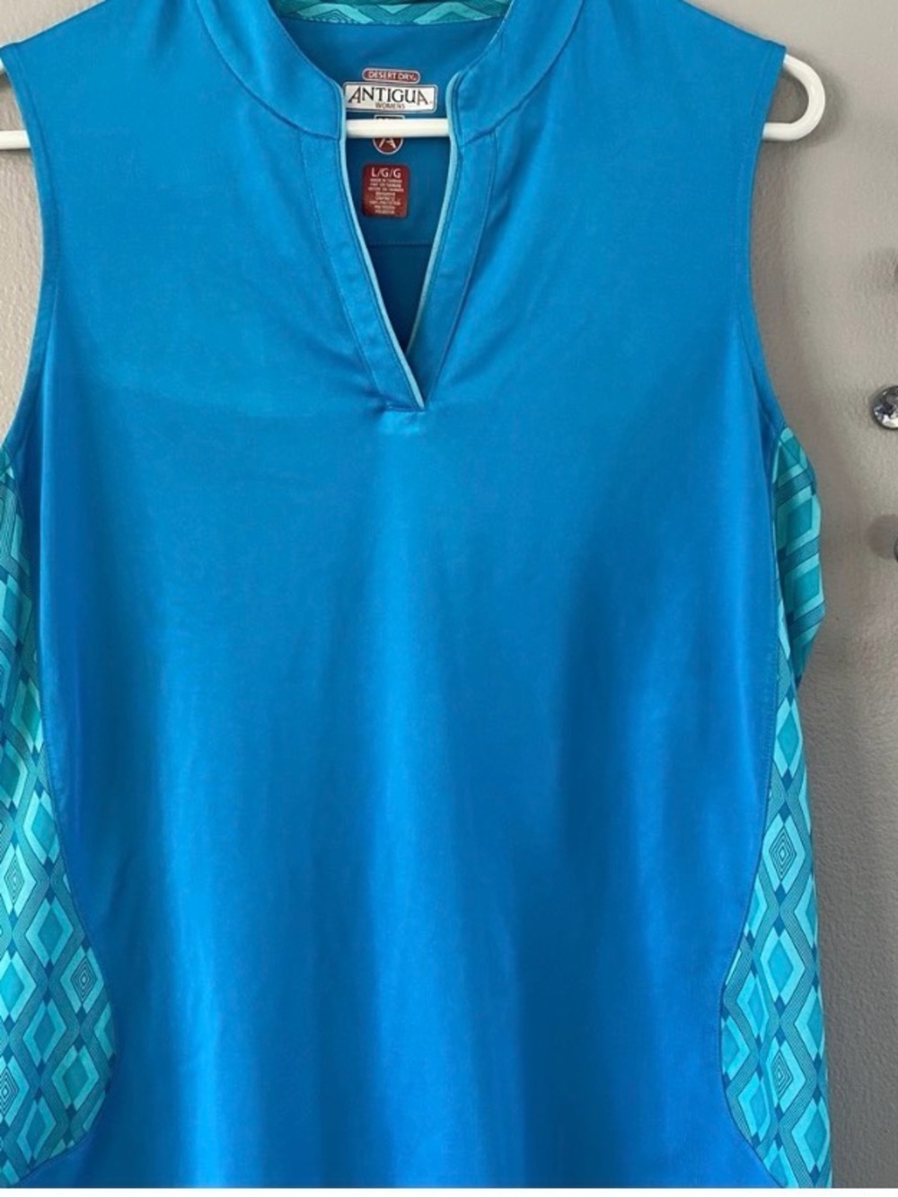 Antigua Women’s Sleeveless Blue V-Neck Golf Polo size large